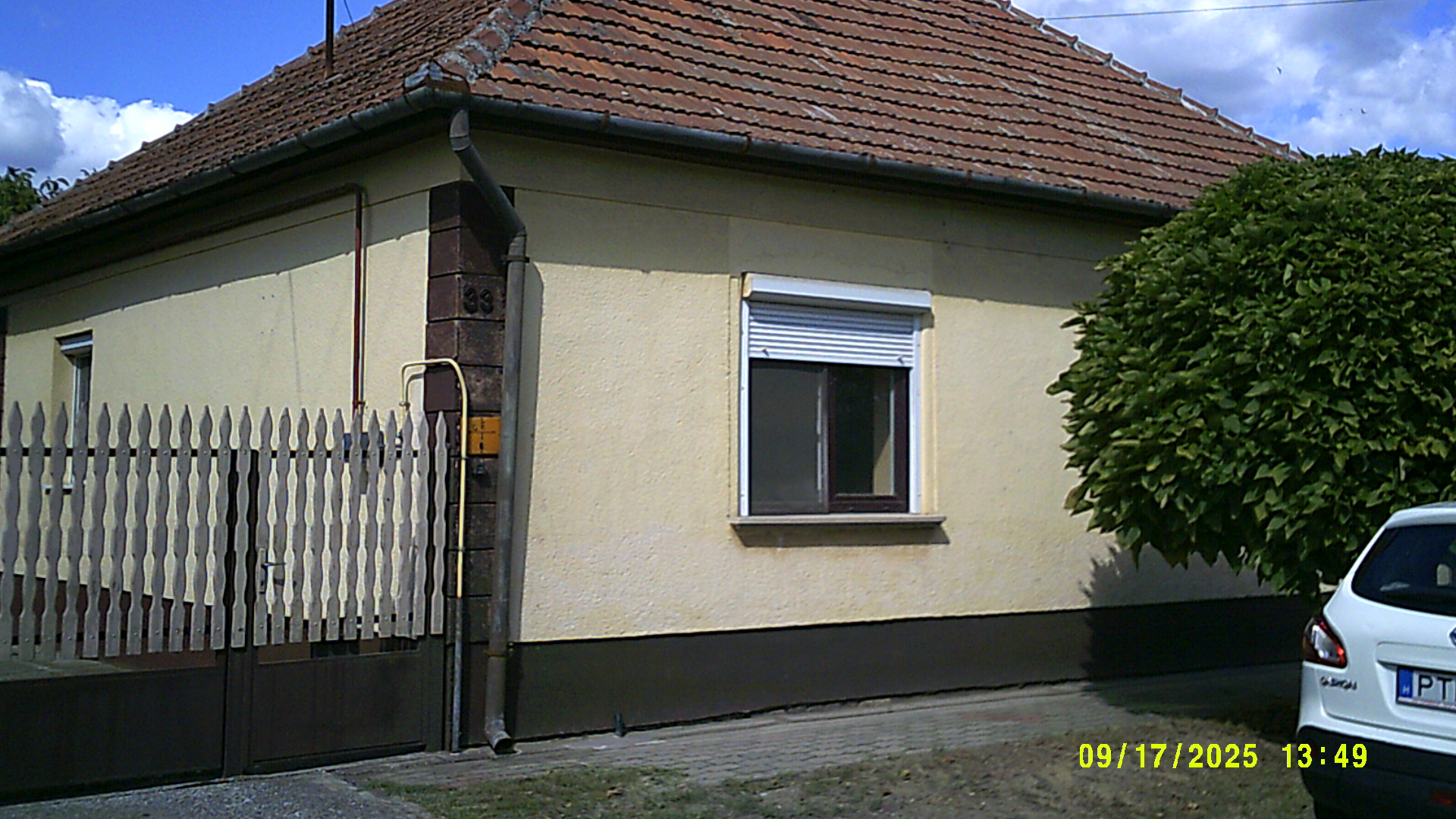 Kelebia központjában 3 szobás étkezős lakóház eladó.